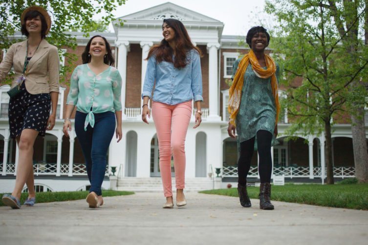 CollegeChoiceHollinsPhoto CollegeChoiceHollinsPhoto