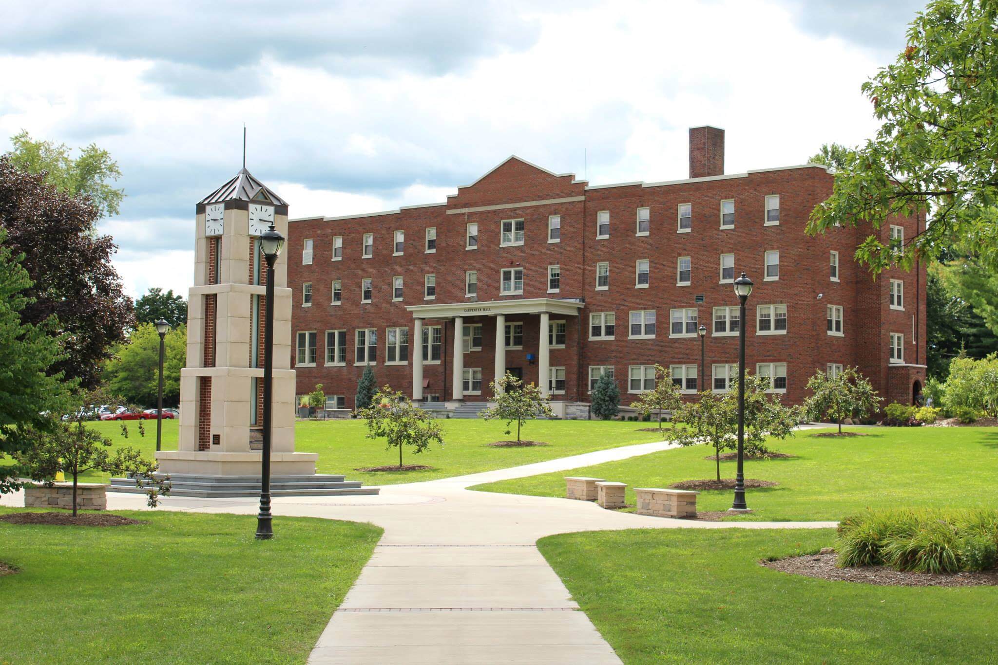 Roberts-Wesleyan-College.jpg